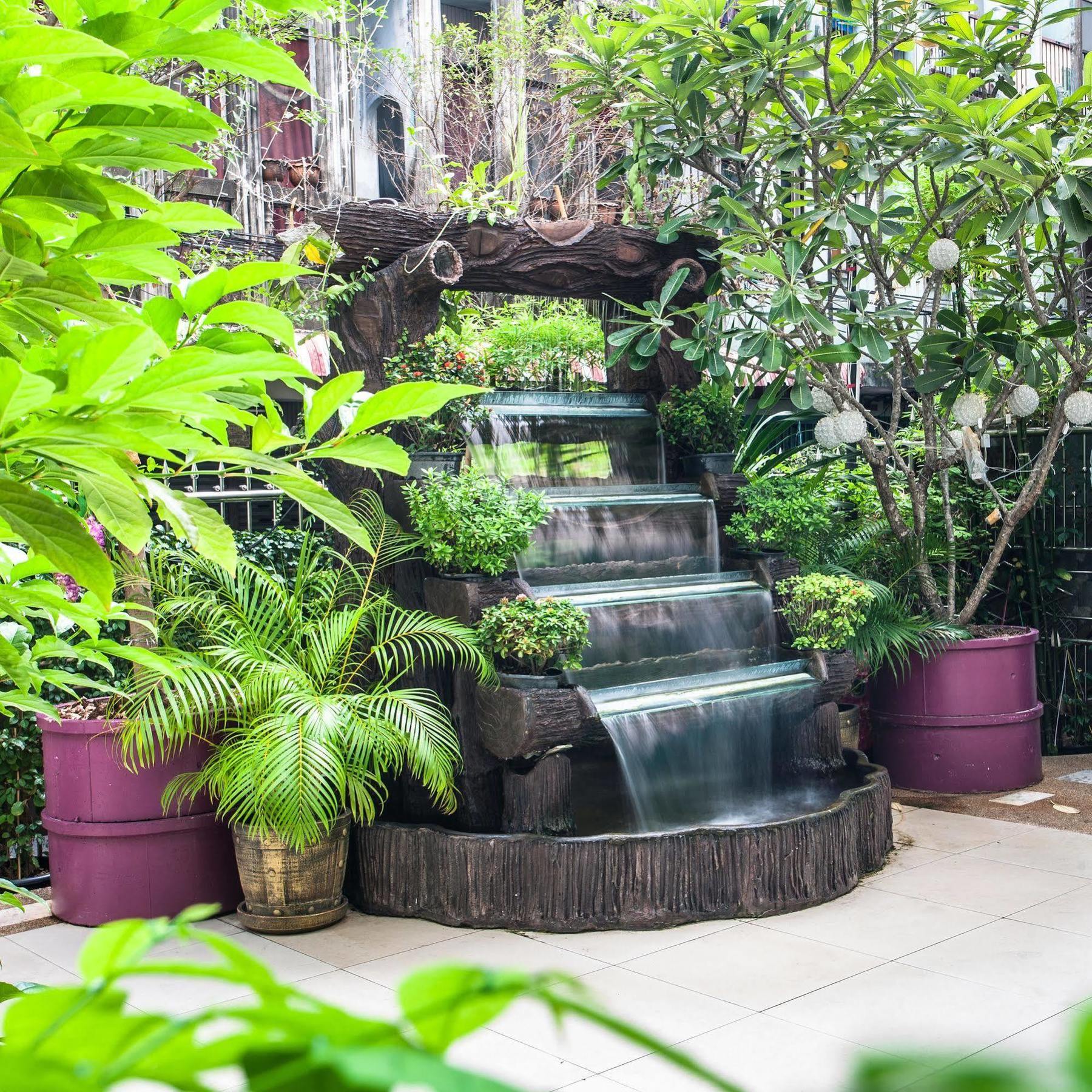 Sodsai Garden Aparthotel Банкок Екстериор снимка